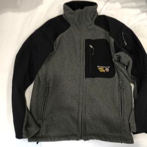 Gray/Black Mountain Hardwear fleece medium